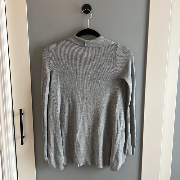 EUC A New Day gray sweater XS - Picture 4 of 4